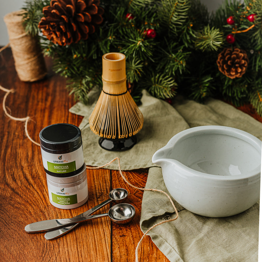 Matcha bowl with pouring spout (Chawan)