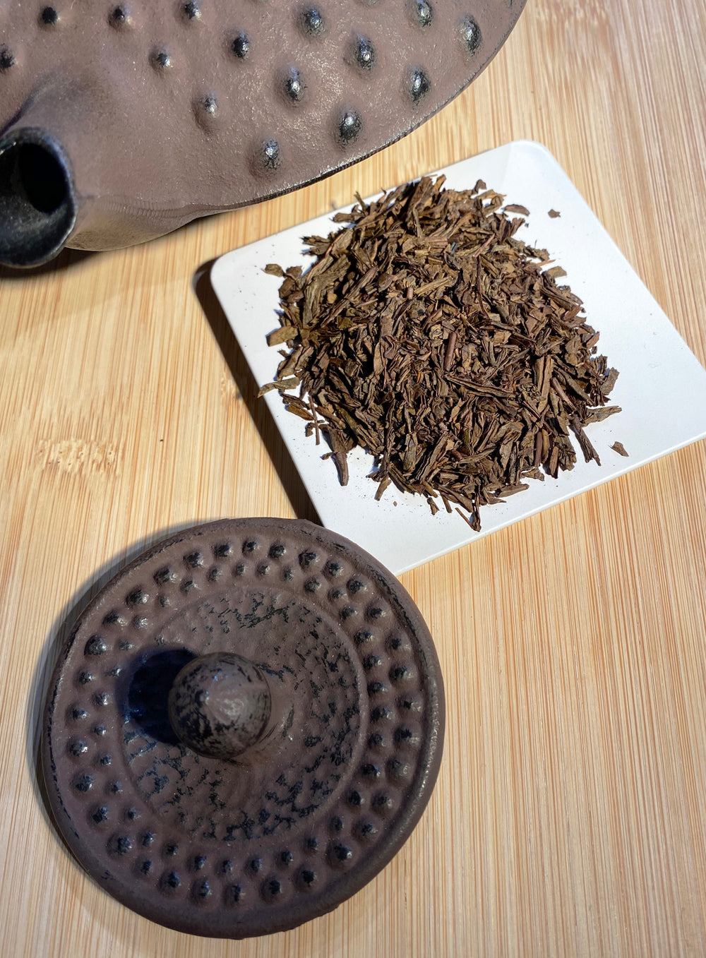 Grilled Hojicha - Roasted tea with woody flavors